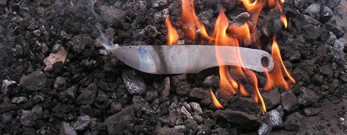 Knife making fire pit